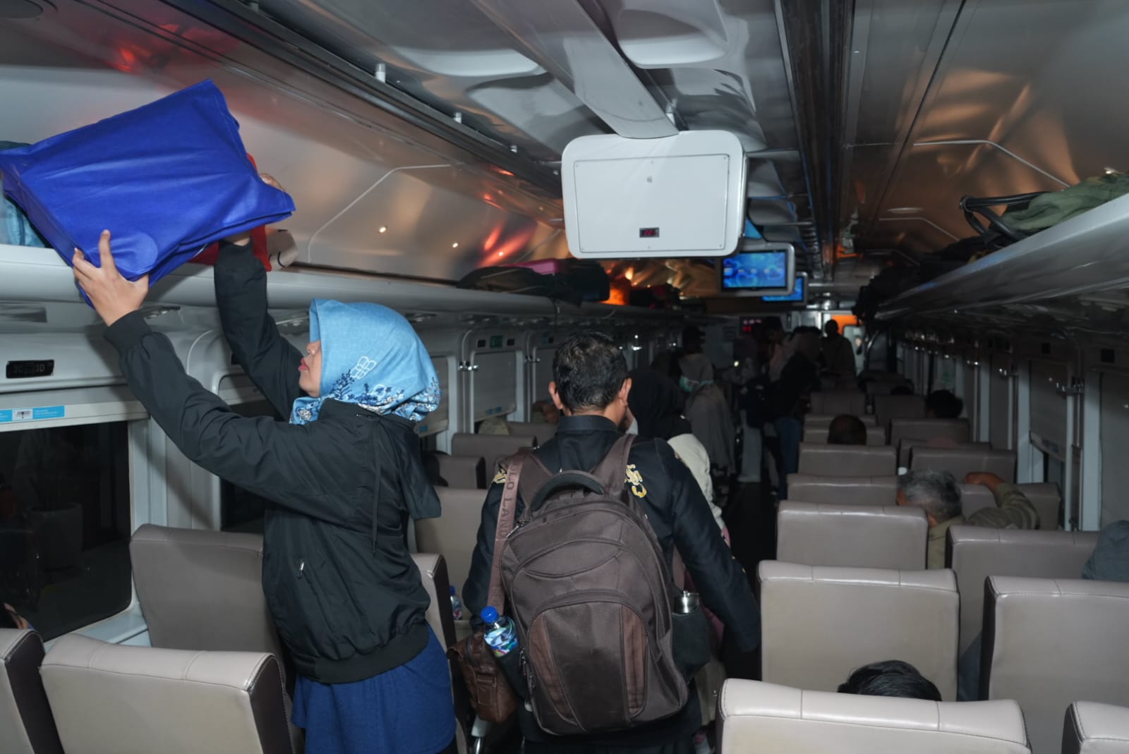 Kursi Kereta Api Daop 9 Jember Terisi Hampir Penuh di Libur Waisak