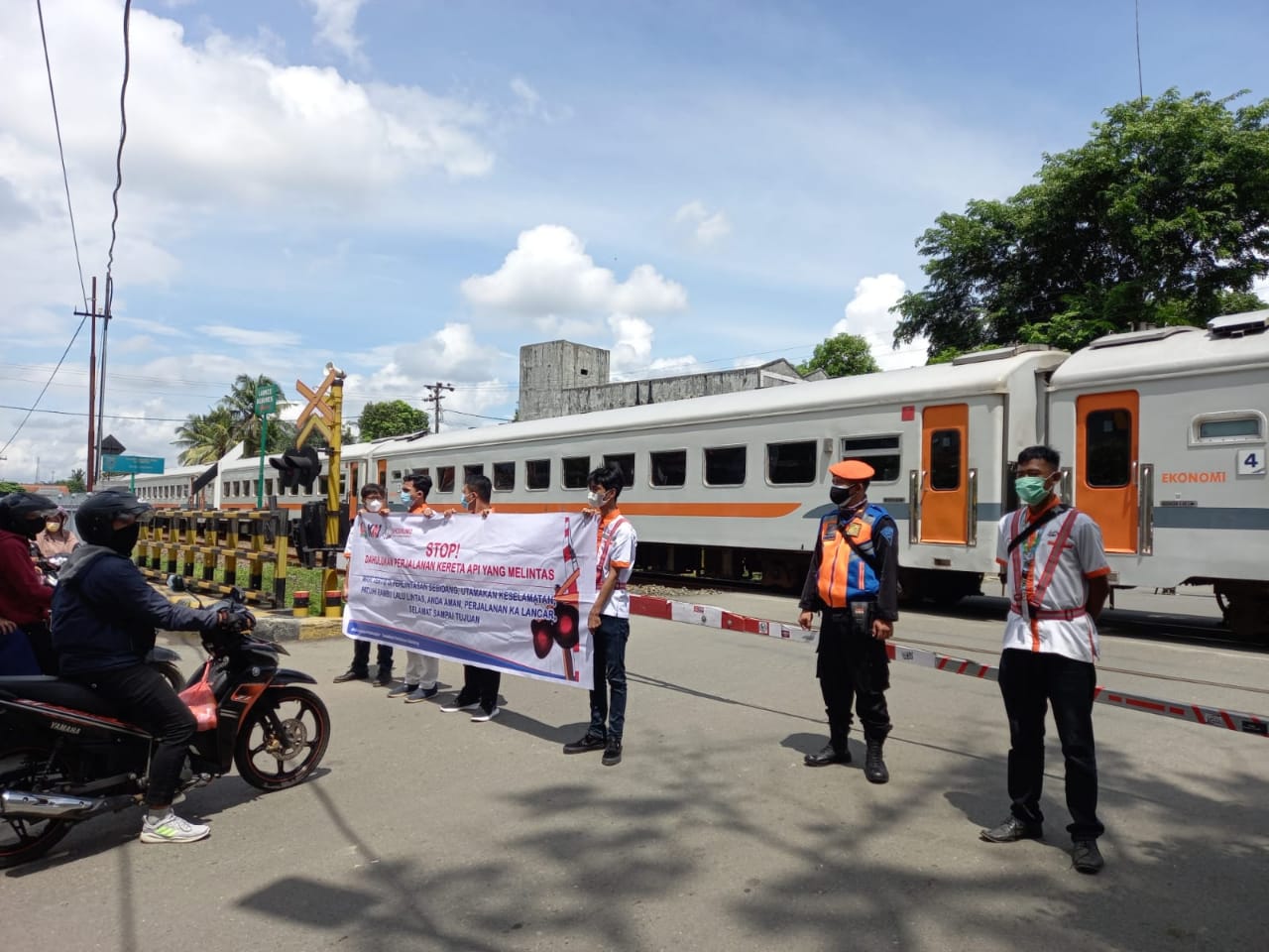 KAI Daop 4 Semarang Waspada, Tekankan Pentingnya Infrastruktur Pendukung di Perlintasan