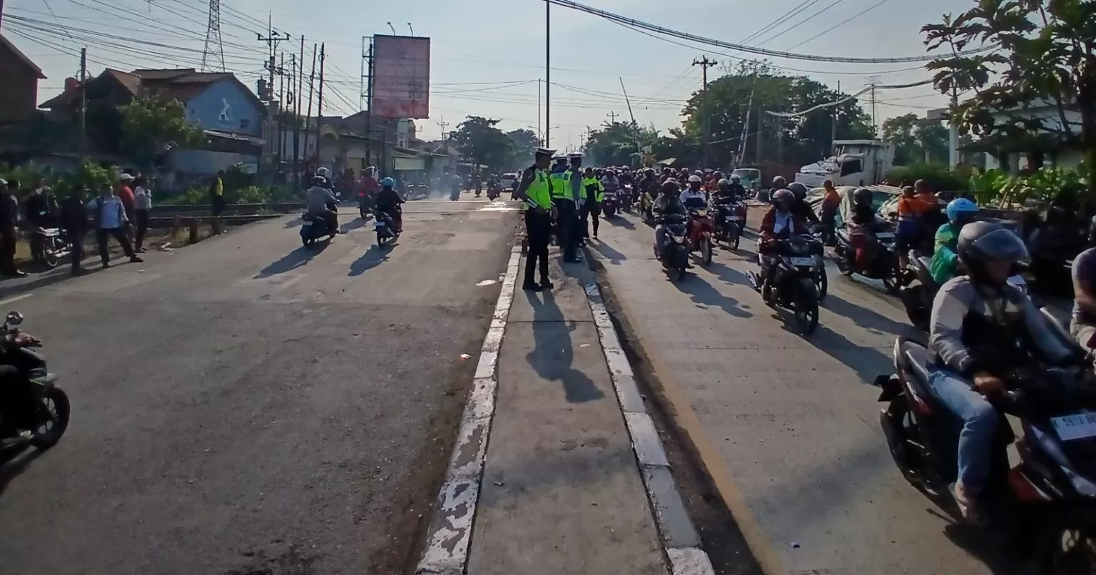 Proses Evakuasi Lokomotif KA Harina Berjalan Cepat, KAI Daop 4 Semarang Imbau Waspada di Perlintasan